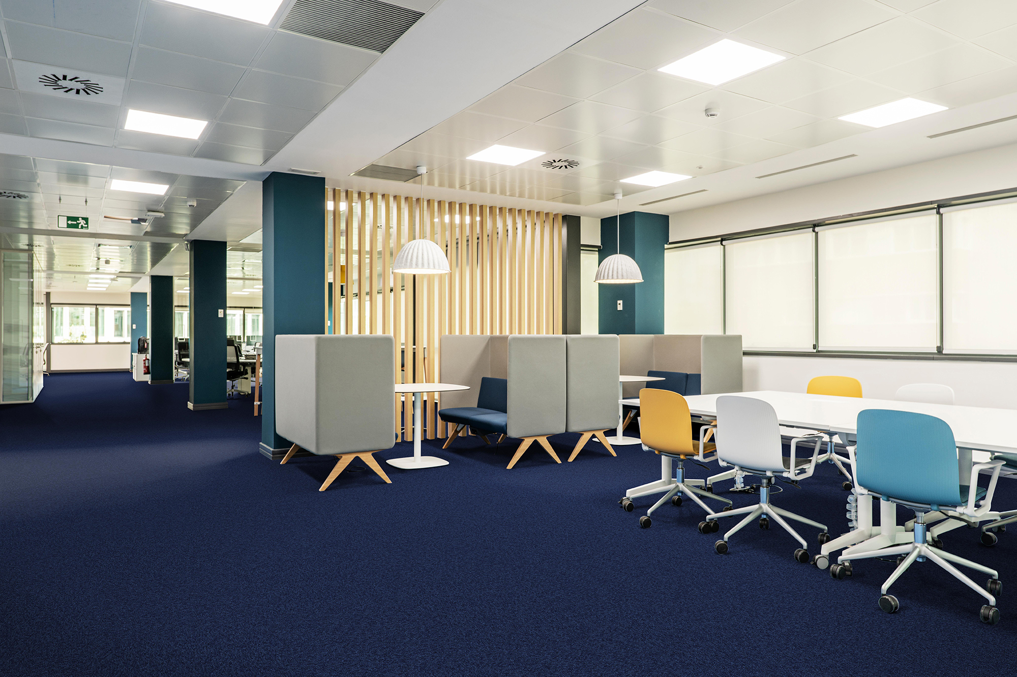 Commercial carpet tiles